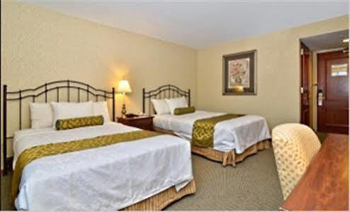 Western Queens Court 3* Nueva York